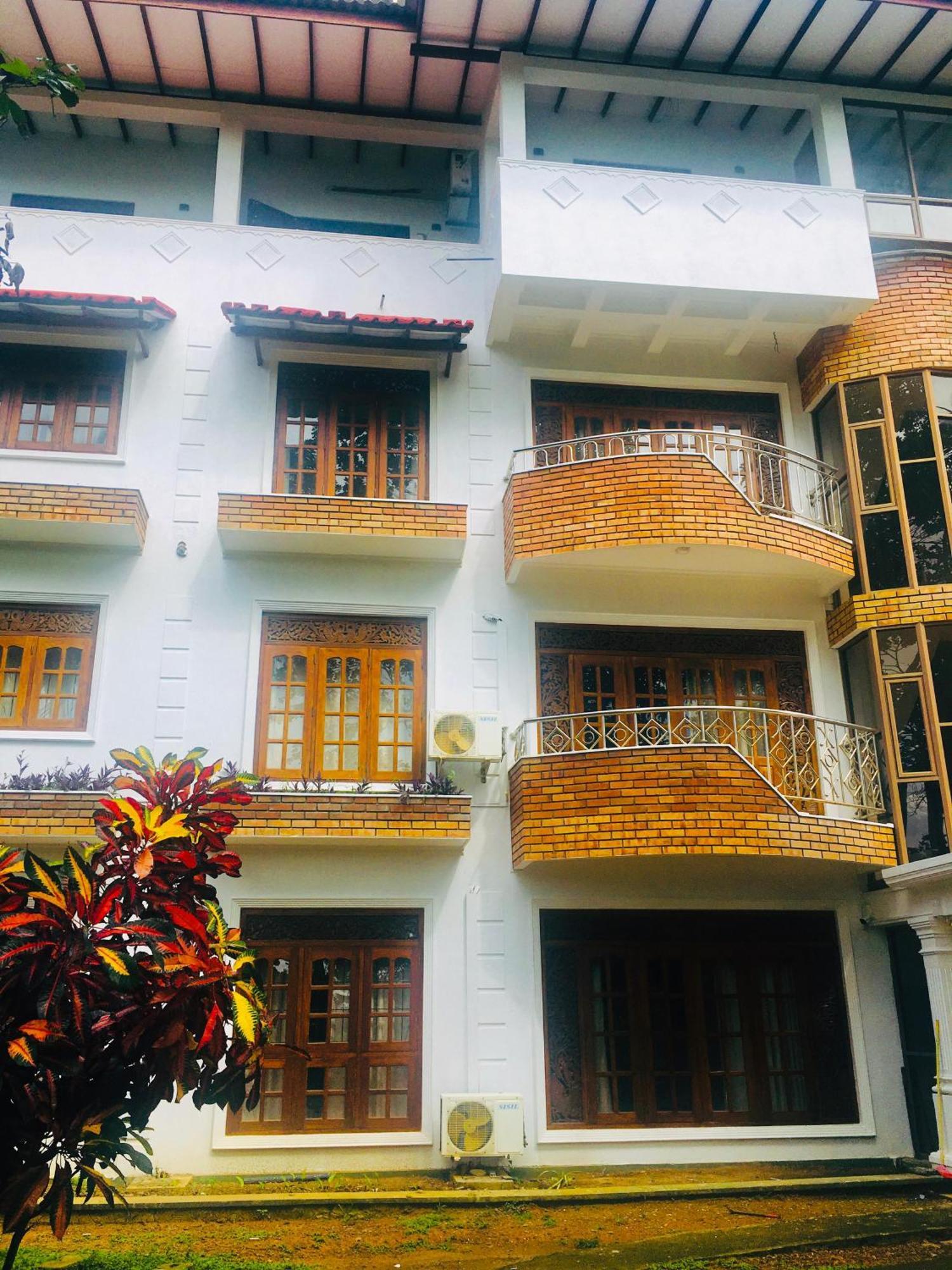 Mount House Hotel Apartment Dickwella Exterior photo