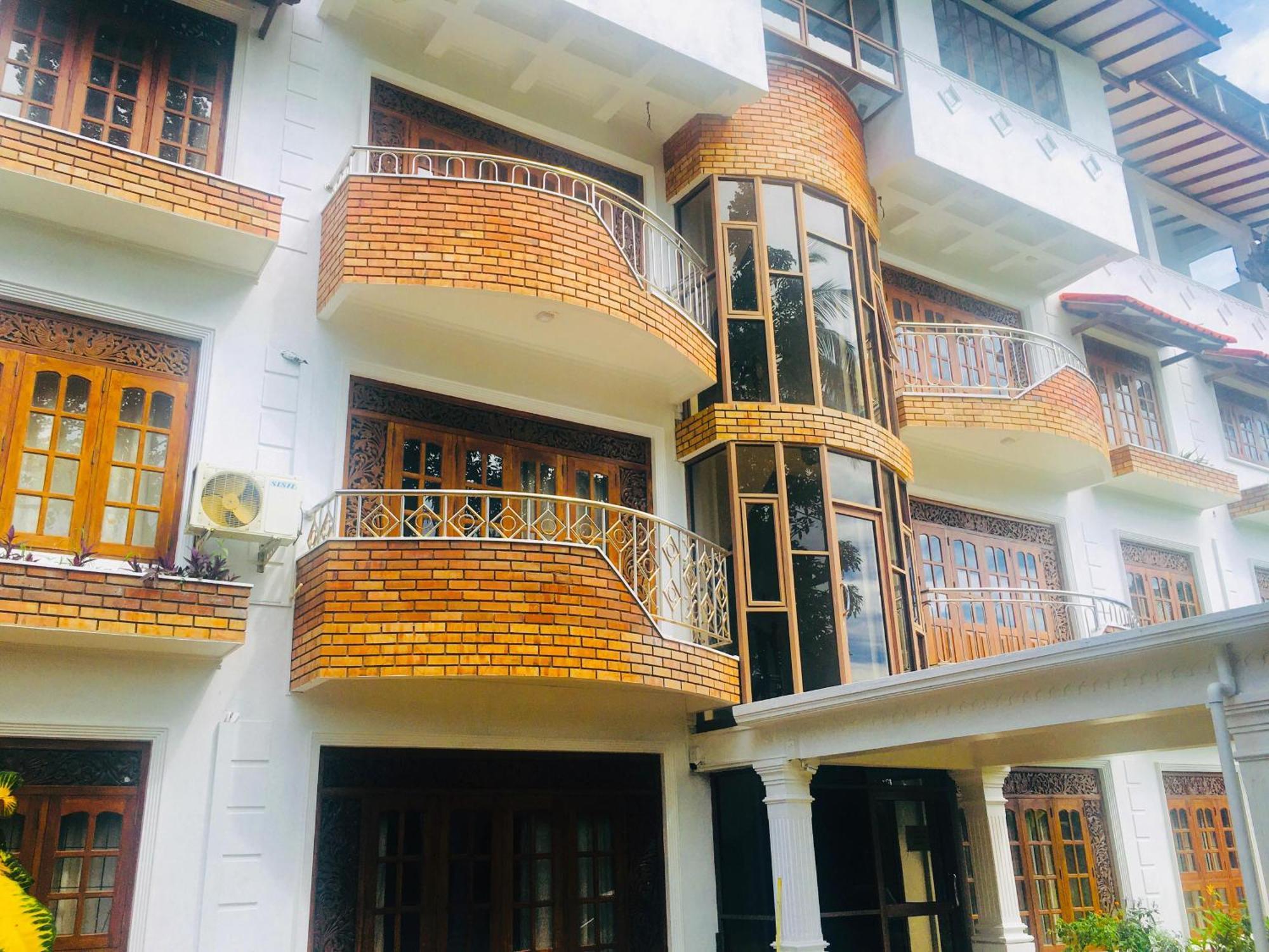 Mount House Hotel Apartment Dickwella Exterior photo