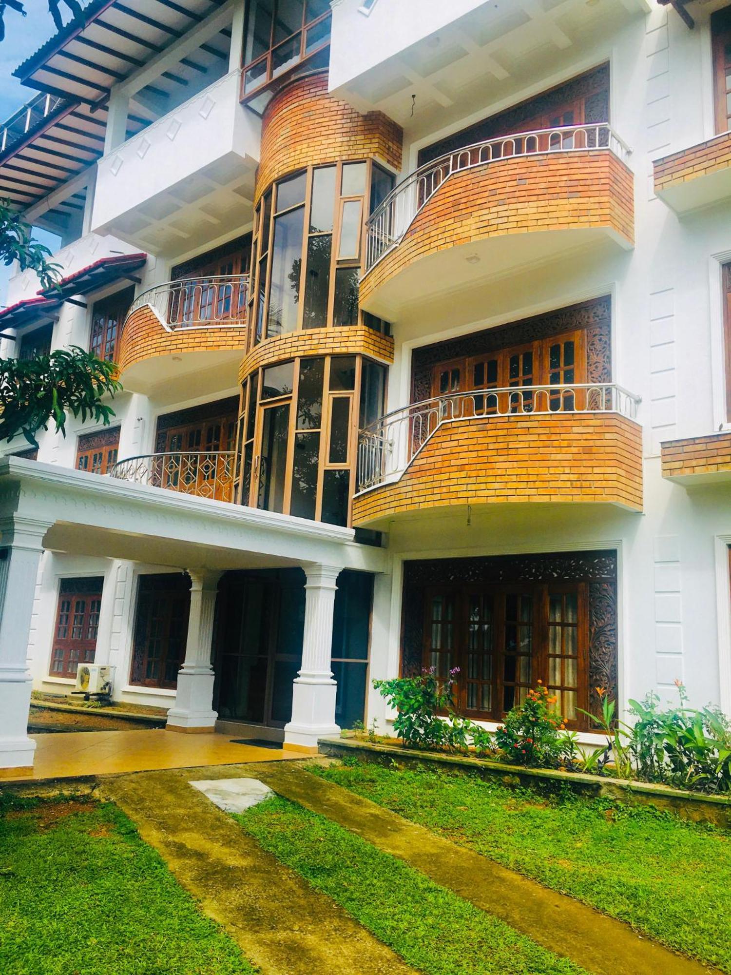 Mount House Hotel Apartment Dickwella Exterior photo